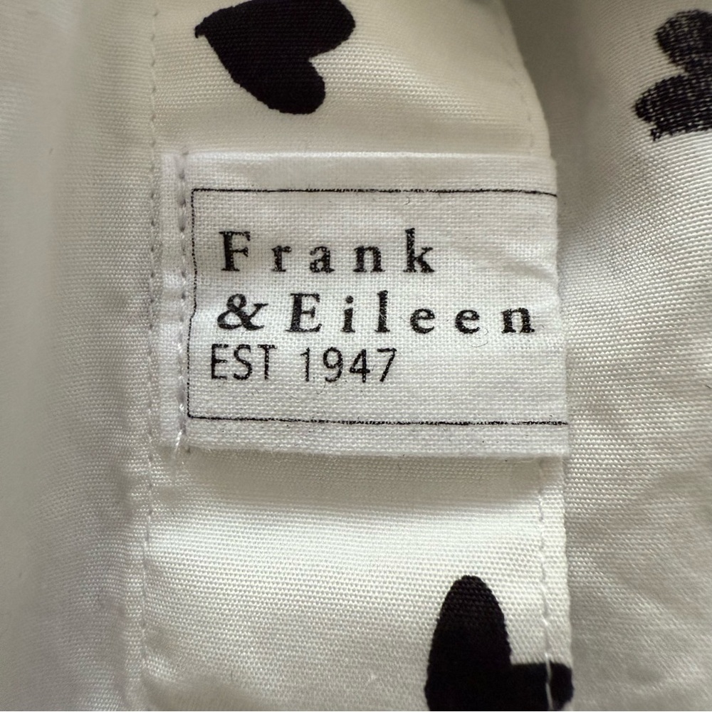FRANK & EILEEN Silvio Woven Button Up in White & Black Hearts Size XS - Picture 7 of 10